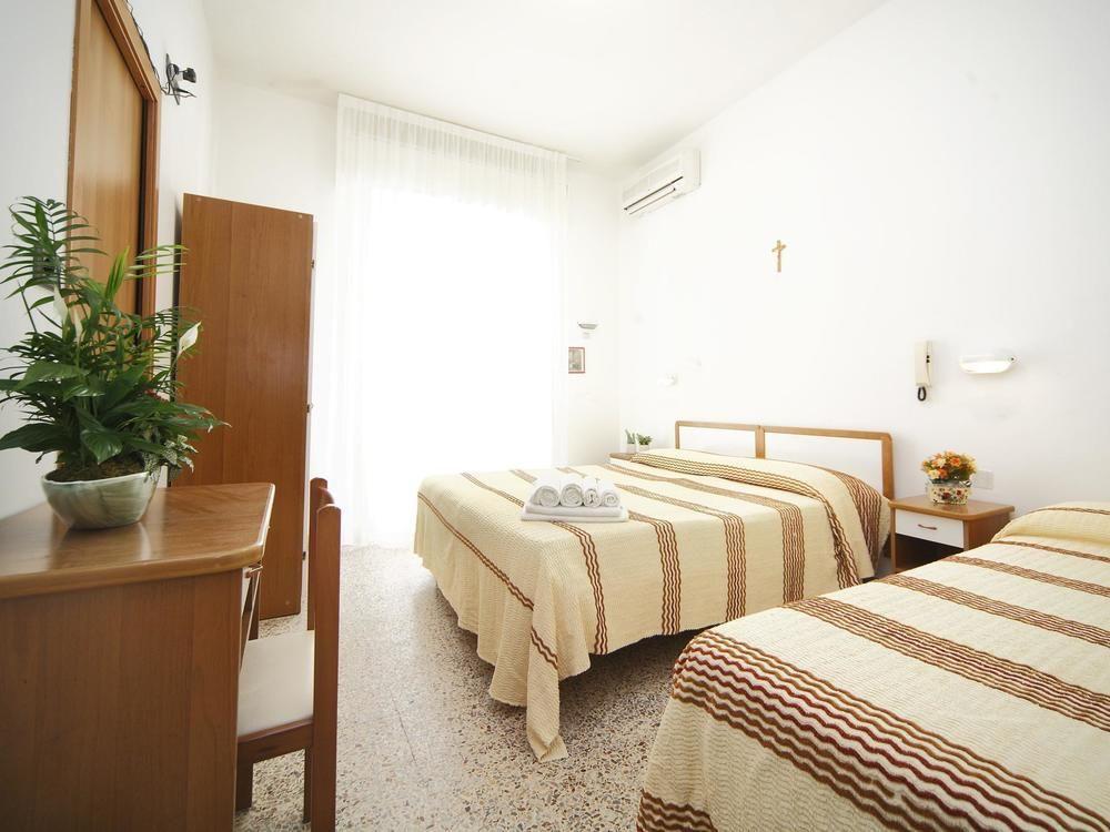 Hotel Zurigo Rimini Exterior photo