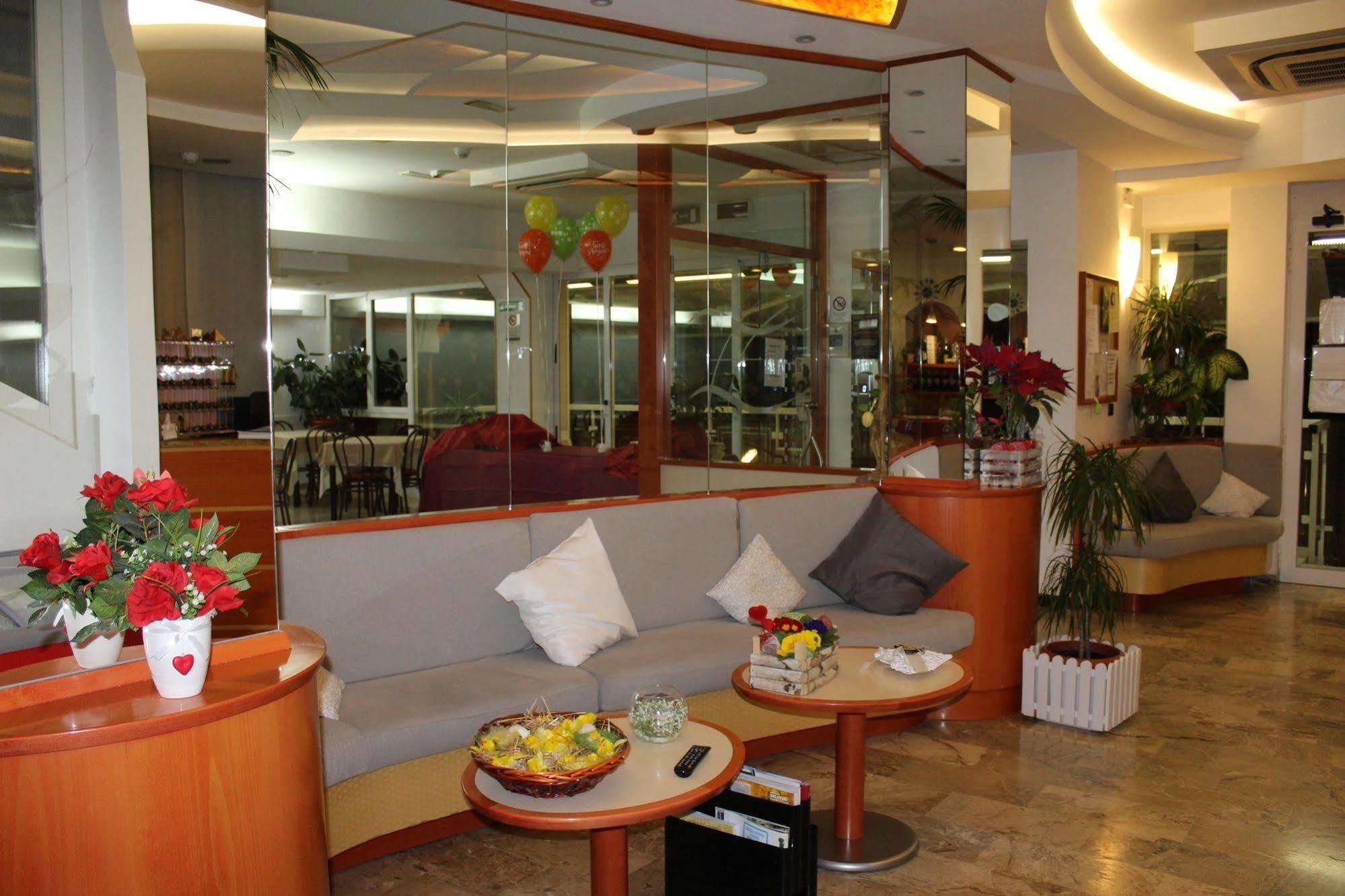 Hotel Zurigo Rimini Exterior photo