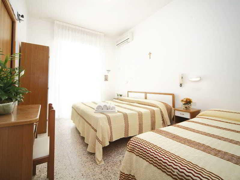 Hotel Zurigo Rimini Exterior photo