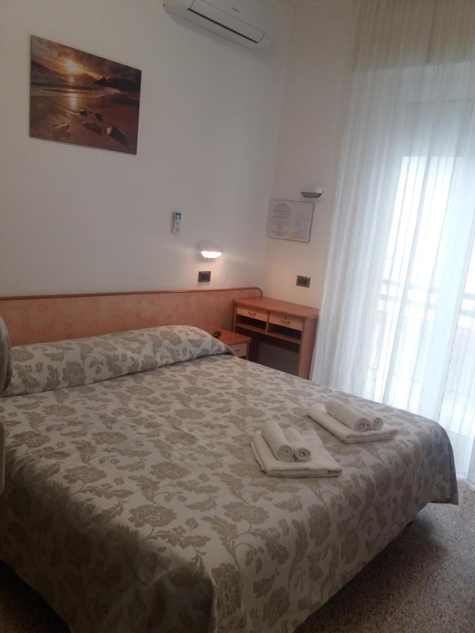 Hotel Zurigo Rimini Exterior photo